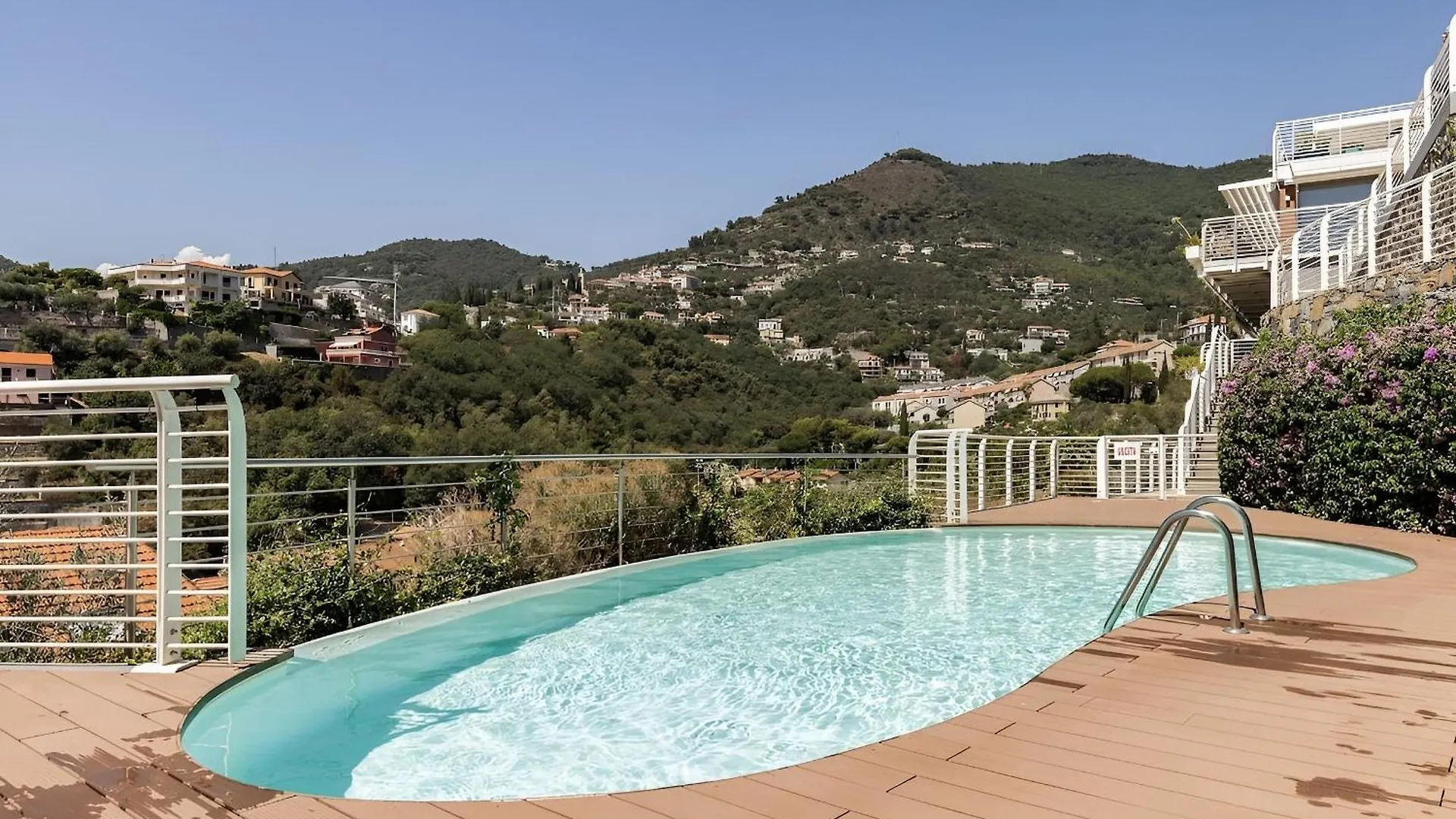Panoramic View Apartment Alassio