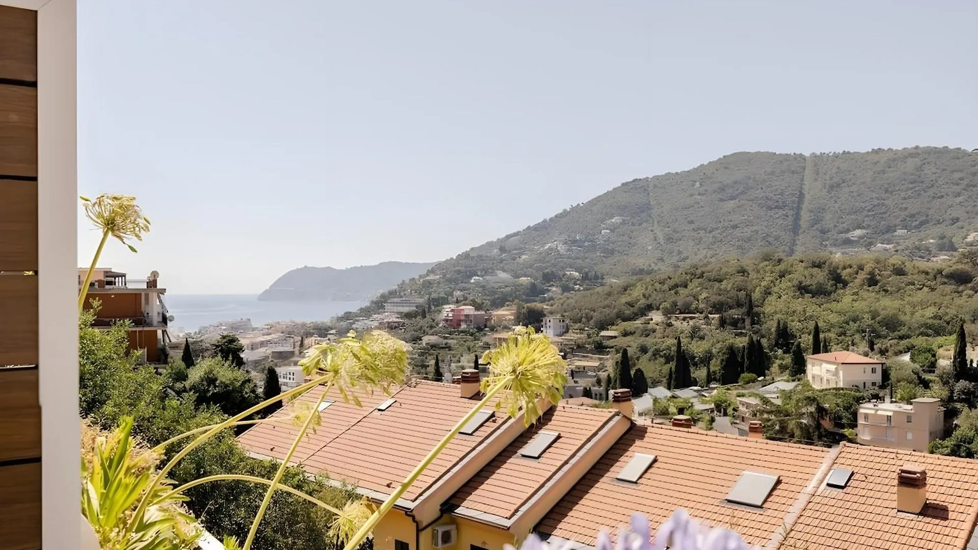 Panoramic View Apartment Alassio