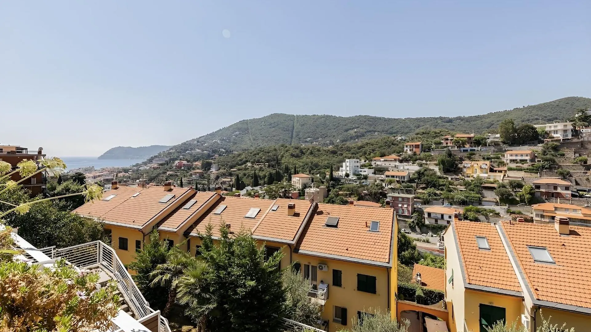 Panoramic View Apartment Alassio